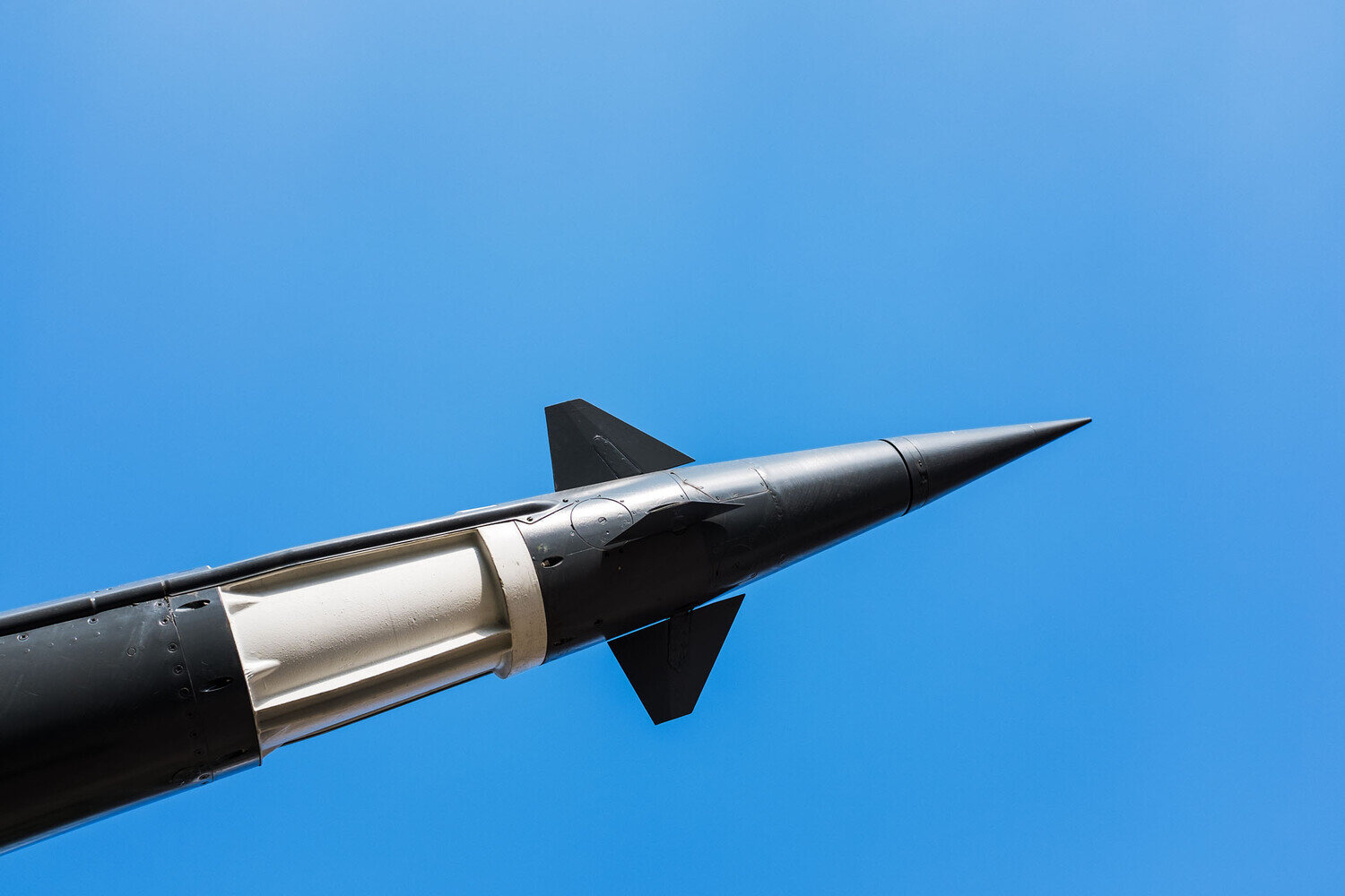 İran ABŞ-ın bunker dağıdan aketini vurdu