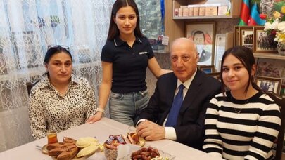 Zakir Fərəcov şəhid ailələrini ziyarət etdi - FOTO