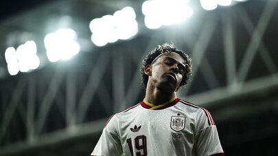 Yamal onlardan narazı qaldı: Stadionu təşəkkür etmədən tərk etdi