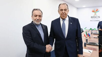 Əraqçi Lavrovla regional məsələləri müzakirə etdi