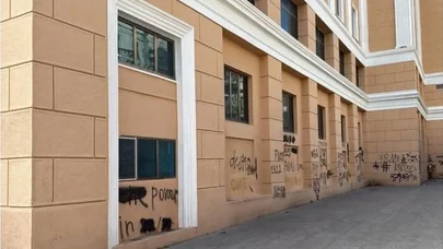 Nizami Kino Mərkəzində vandalizm aktının anbaan videosu