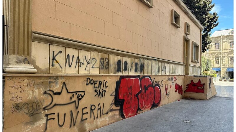 Tarixi memarlığımıza qarşı qraffiti vandalizmi