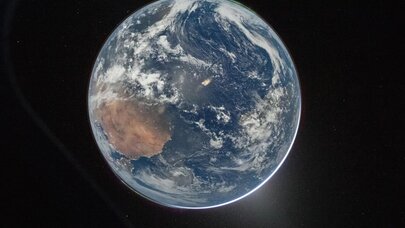 NASA Yerin "Orion" gəmisindən çəkilmiş ilk şəkillərini yayımladı