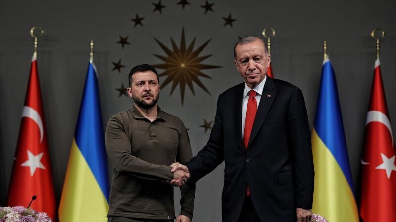 Zelenski Türkiyəyə getdi