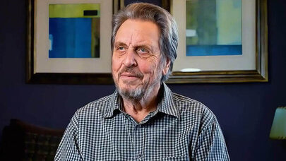 Maskın atası Rusiya və ABŞ paytaxtlarını müqayisə etdi