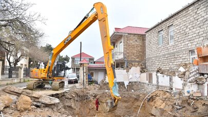 ADSEA: Kollektorun üzərində tikilmiş ev sökülüb