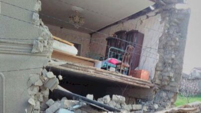 Bakıda evin dağıntıları altında qalan qadının durumu açıqlandı