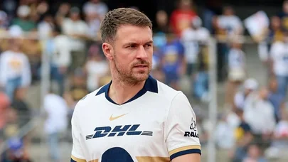 "Arsenal"ın keçmiş ulduzu karyerasını başa vurdu