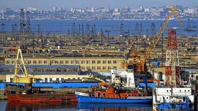 Bu il Bakı Limanı 423 min tondan çox səpkili yük aşırıb