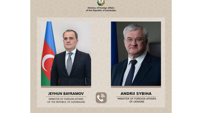 Bayramov Sibiqa ilə hansı məsələləri müzakirə edib?