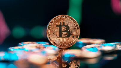 Silahlar susdu, “Bitcoin” KƏSKİN BAHALAŞDI