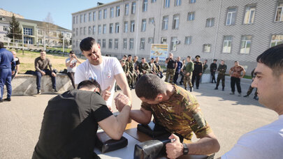 FHN-in hərbi hissələri arasında çoxnövçülük və qol güləşi idmanı üzrə birincilik keçirildi - FOTO