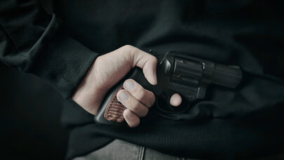 Almaniyada silahlı şəxs bankı ələ keçirdi