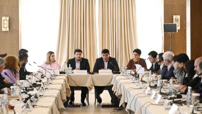 Azərbaycan və Ermənistan nümayəndələrinin iştirakı ilə dəyirmi masa keçirilir