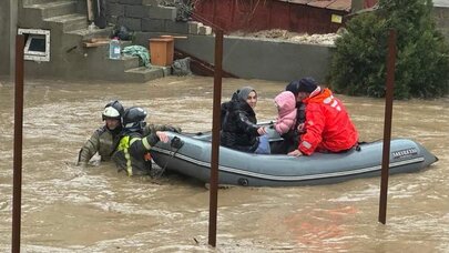 Güclü yağışdan sonra yüzlərlə ev su altında qaldı