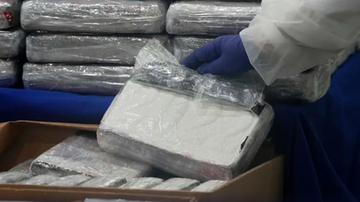80-dən çox kokain kapsulunu udaraq ölkəyə keçirmək istədi, saxlanıldı