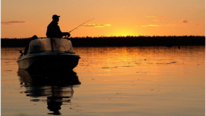 Xəzər dənizində bir nəfər balıqçı batdı - VİDEO