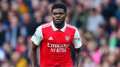 7 təcavüzdə ittiham olunan ulduz futbolçu məhkəmə qarşısına çıxdı