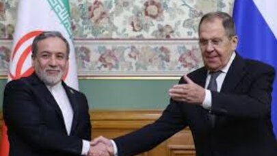 Əraqçi və Lavrov telefonla danışdı