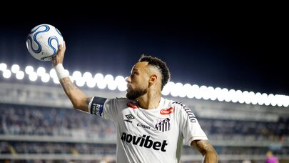 Neymar azarkeşlə mübahisə etdi - VİDEO