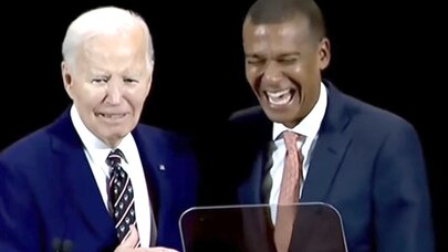 Bayden universitet rəhbərini Obama sandı: Barak, bura gəl!