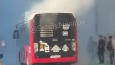 “BakuBus” avtobusunda tüstülənmə - VİDEO