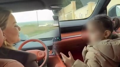 Bakıda bağça müdiri yol hərəkəti qaydalarını heçə saydı - VİDEO