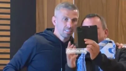 Tarixi qələbəni "McDonald’s"da onlarla qeyd etdi - VİDEO