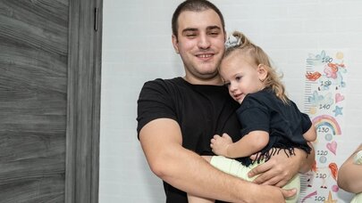 Doğum evində DNT qalmaqalı: Uşaq başqasından olsa da, onu hazırkı ər böyütməlidir