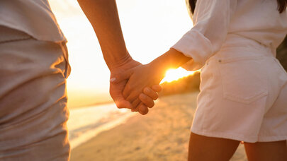 İnsanlar yazda niyə sevgiyə can atırlar? - İlginc səbəblər