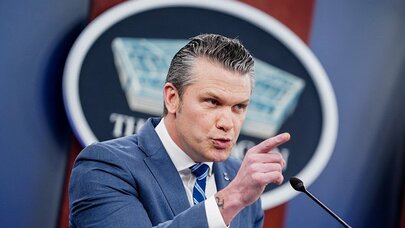 İran ABŞ-ın müdafiə nazirini o biabırçılıqdan sonra belə ələ saldı