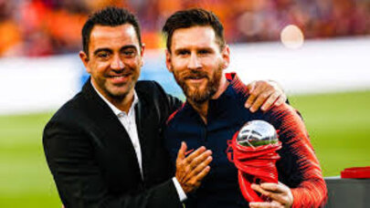 Xavi yenidən Messi ilə bir araya gəlir?