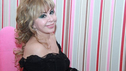 70 yaşlı əməkdar artist Hadisənin "Dum tek-tek"ni OXUDU -  VİDEO