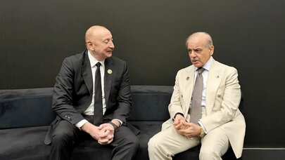 İlham Əliyev Şahbaz Şəriflə görüşdü