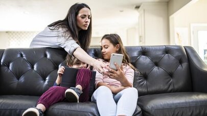 Gizli, yoxsa razılaşdırılmış nəzarət? - Uşaq hiss etməlidir ki...