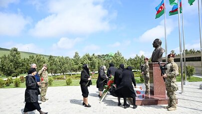 XTQ-nin Aprel şəhidlərinin xatirəsi ehtiramla yad olundu