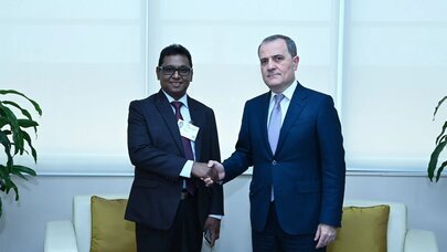 Ceyhun Bayramov Upali Pannilage ilə görüşdü