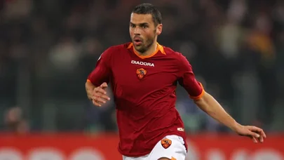 Tanınmış futbolçu taksi sürücüsü işləyir: Səbəbi açıqlandı