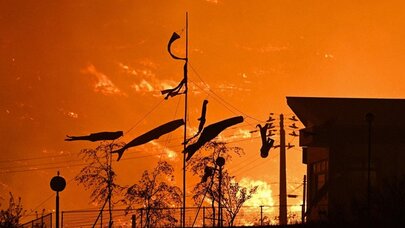 Yaponiyada dəhşətli yanğın: Yüzlərlə sakin evini tərk etdi - Video