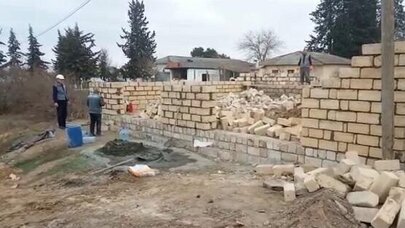 Gəncə və Göygöldə qanunsuz tikililər söküldü - Video