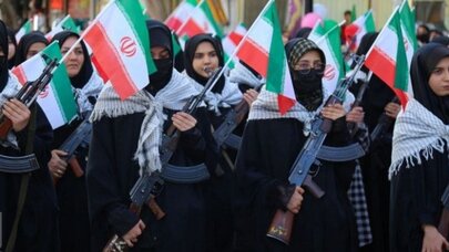 İranda qadınlar hərbi hazırlıq prosesinə cəlb olunur - Foto