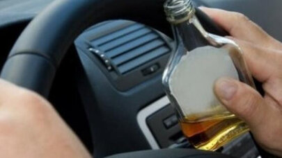 Avtomobilini yandıran sərxoş sürücü saxlanıldı