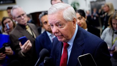 Məşhur senator: "Trampa qarşı görünməmiş təhdidlər axını var!"