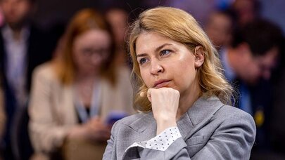 Səfir Trampa sui-qəsd zamanı selfi çəkdi - FOTO