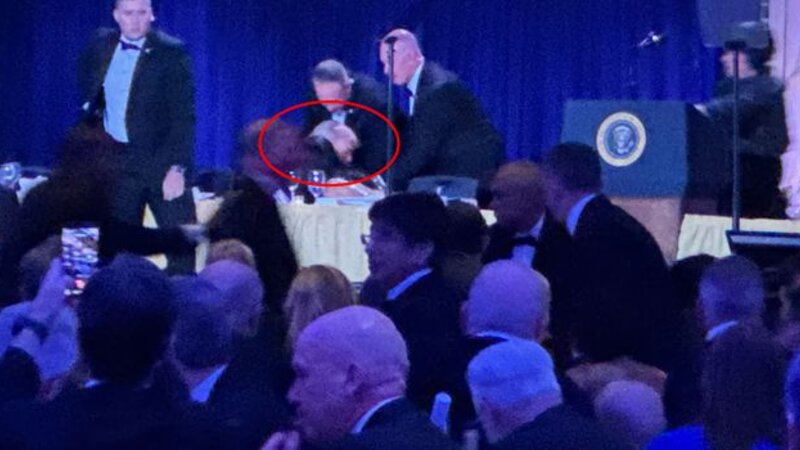 Şam yeməyində atəş: Trampa hücumun pərdəarxası - Sifarişi kim verib?