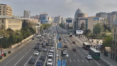 Bakının bu yollarında tıxac var - Siyahı