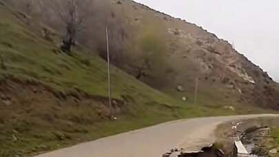 Bu yolda təhlükəli vəziyyət: hər an çökmə ola bilər - Foto