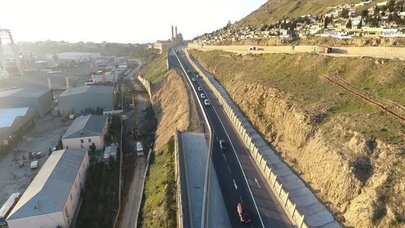 Bakının 4 rayonunda sel və daşqın riskini azaltmaq üçün istinad divarları tikiləcək