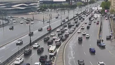 Paytaxt yollarında tıxac yarandı - SİYAHI