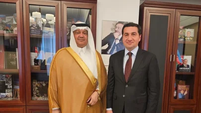 Hikmət Hacıyev Səudiyyə Ərəbistanı səfiri ilə görüşdü